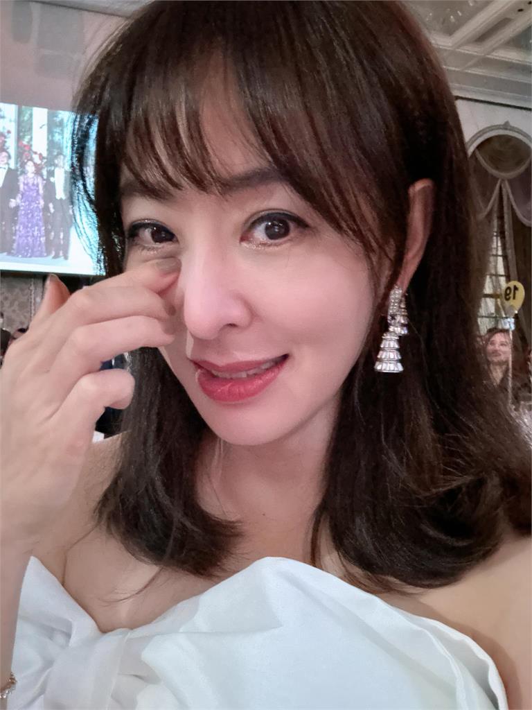 新娘爸1智慧金句逼哭婚宴賓客 賈永婕曬「台下飆淚照」喊2字心聲