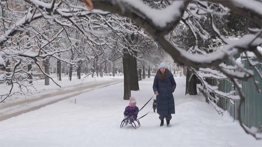 俄軍空襲重創電網！　烏克蘭民眾嚴冬無暖氣可用
