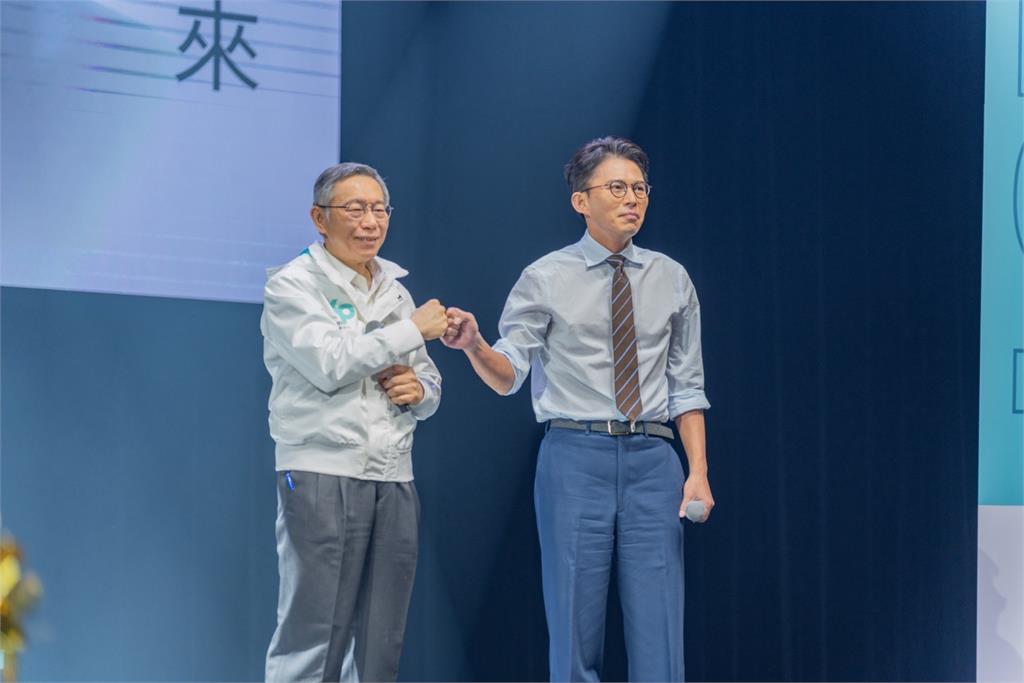 快新聞／選戰開跑！柯文哲現身黃國昌造勢　蘇巧慧同日「爭取過半認同」