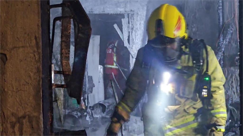 祝融之災！男去年底才剛出獄　洗澡點蠟燭照明釀火警