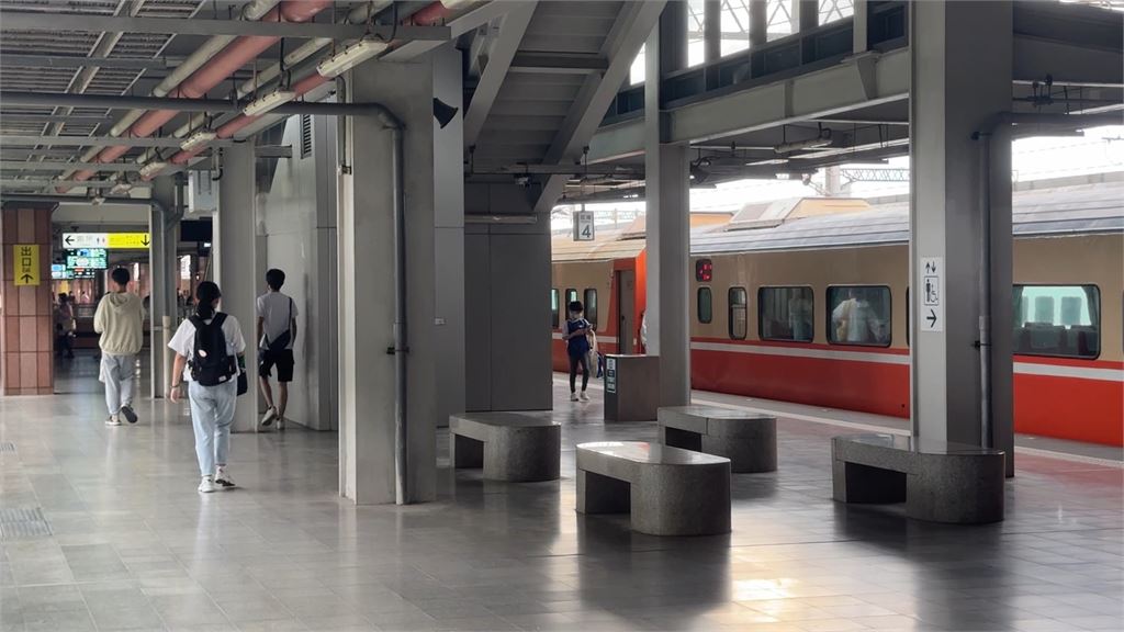 男穿「反光背心」疑指揮列車 一圓站務員夢?花蓮警追查中
