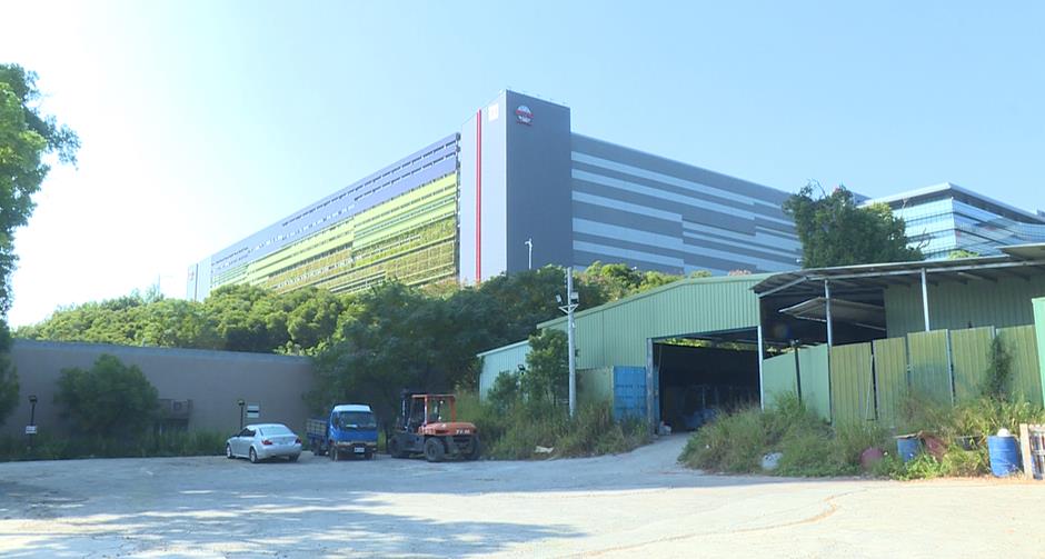 台積電中科園區將擴廠 兩地主立看板抗議徵地價格低於行情