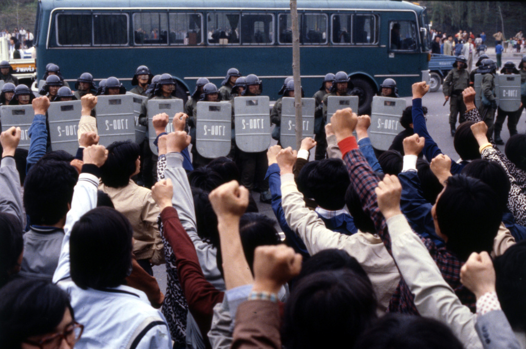 尹錫悅戒嚴遭190名議員否決!學者憶悲劇「3點呼籲」:台灣不能走回頭路