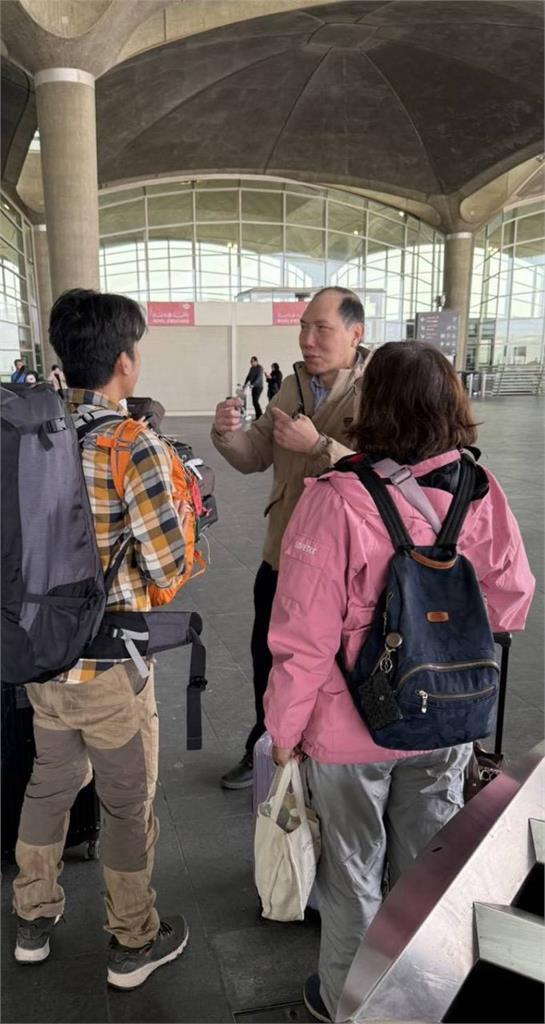 快新聞/我駐外館處協助撤離 8名國人自以色列、約旦離境返台