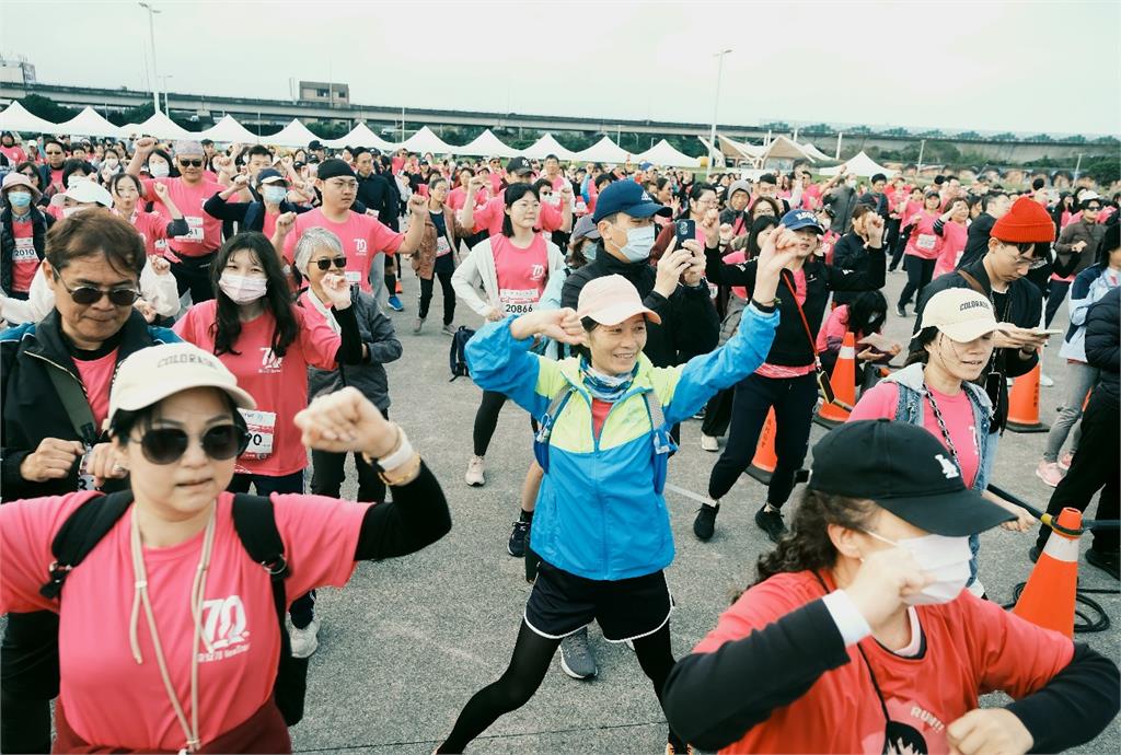 臺安醫院70週年舉路跑 蔣萬安「3寶爸」曝與臺安醫院淵源