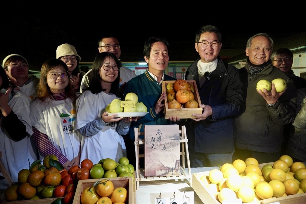 快新聞／夜訪古坑農家與鄉親面對面「像回外婆家」　賴清德談農業政策：照顧三代農民