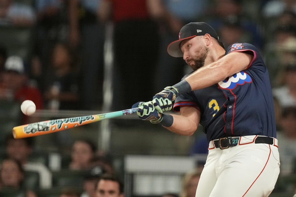MLB/首輪險遭淘汰!勞雷越打越瘋成歷史首位捕手奪全壘打大賽冠軍