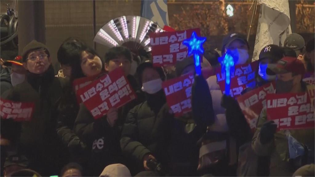 尹錫悅彈劾案未過關 南韓民眾冒0度低溫示威