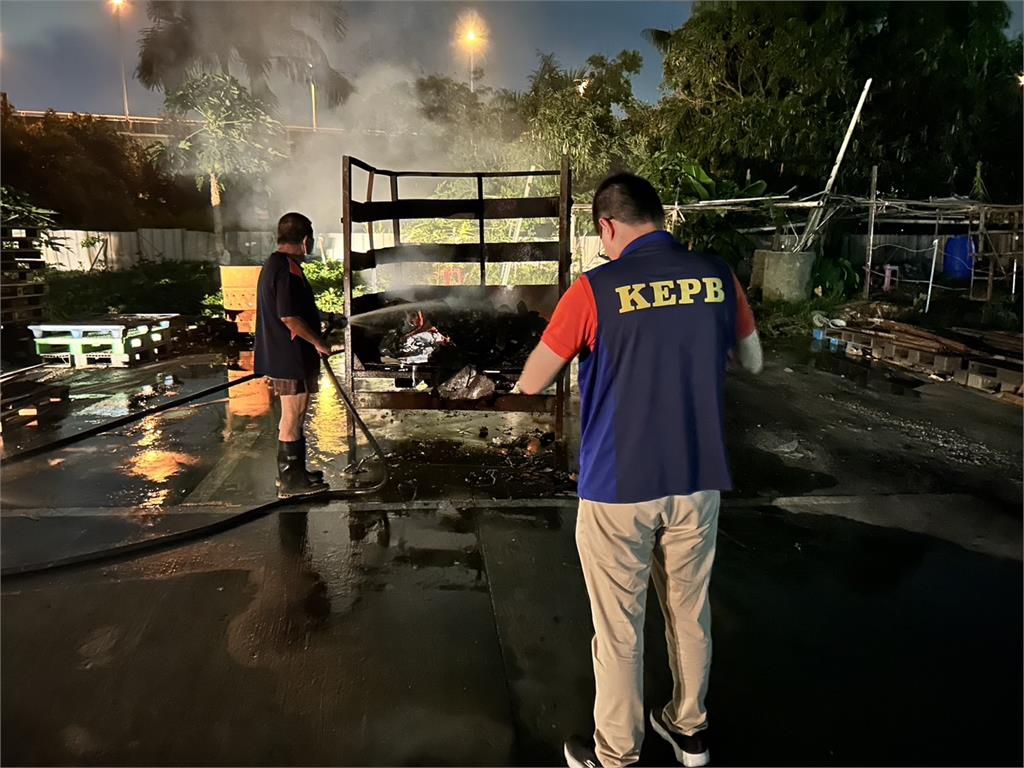 快新聞／私人停車場飄燃燒異味　高雄環保局「夜間熱顯像空拍」查獲將開罰