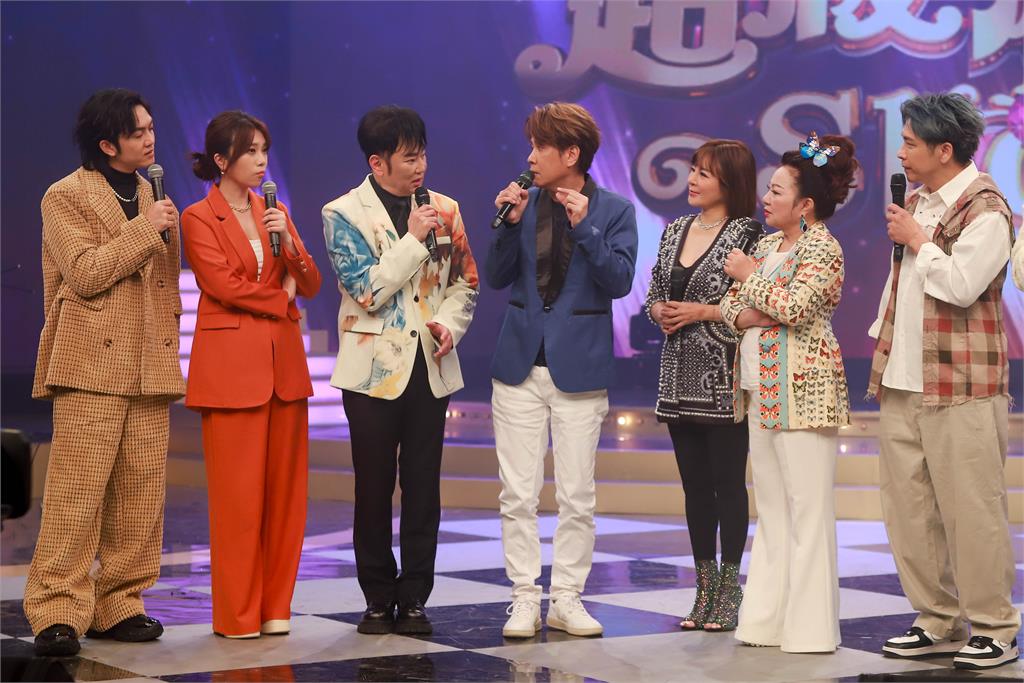 王彩樺唱到動情處「獻吻」！江志豐閉眼不敢動怕真的被親到