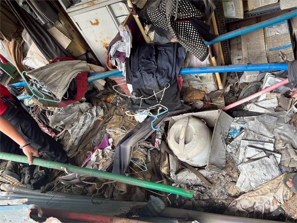「5噸垃圾」囤積屋大變身! 林立青募30萬建街友宿舍