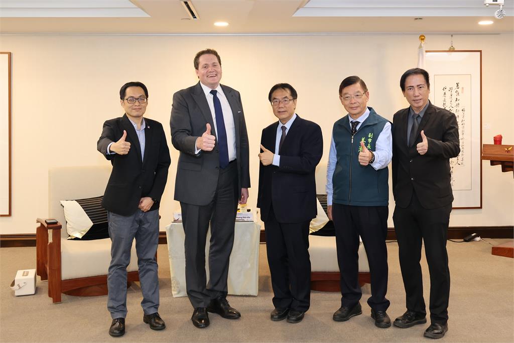 期待再相會!美國在台協會高雄分處長張子霖辭別黃偉哲市長