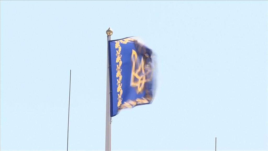 炸出大火球！　烏克蘭軍艦遭俄國無人艇「攔腰撞沉」共2死