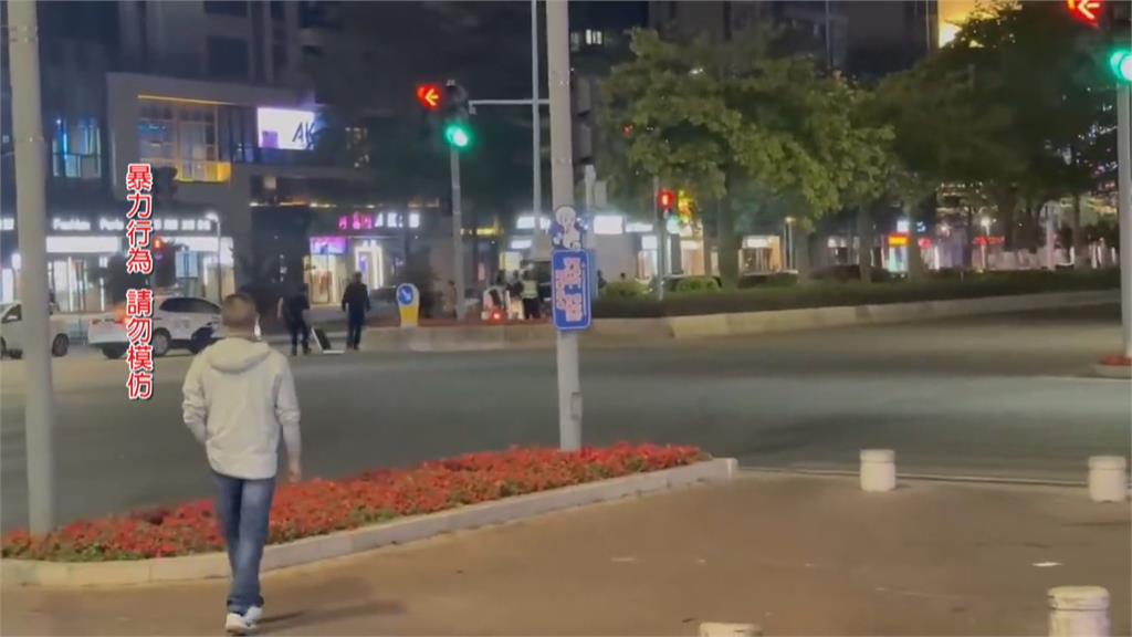 中國廣東驚傳貨車「逆向撞多車」　突破警車圍捕「再碾機車騎士」