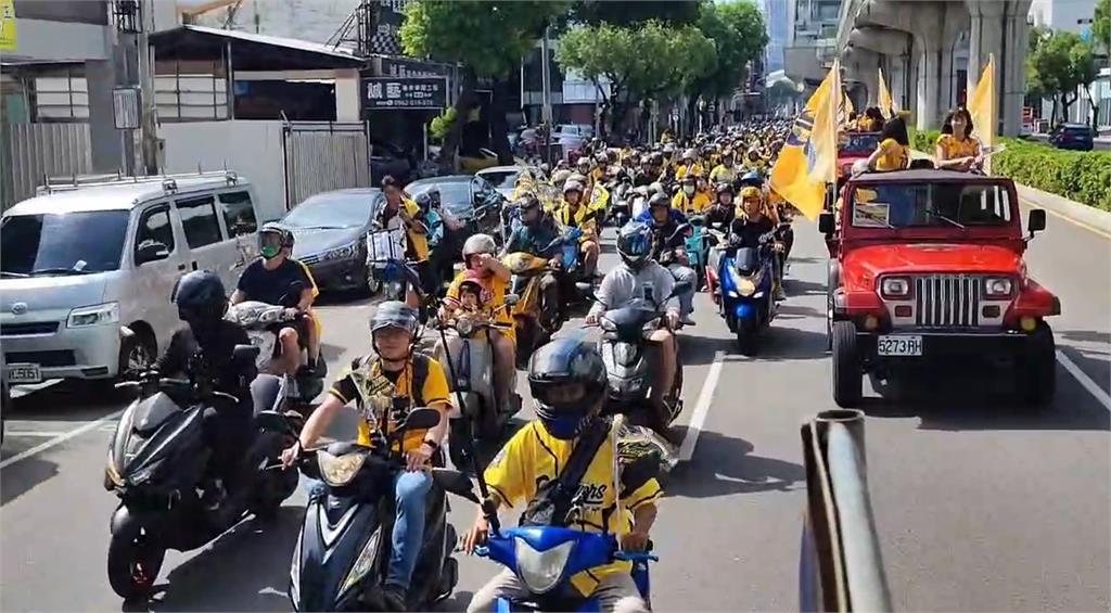 中信兄弟封王感謝祭登場 象迷們塞爆遊行路線