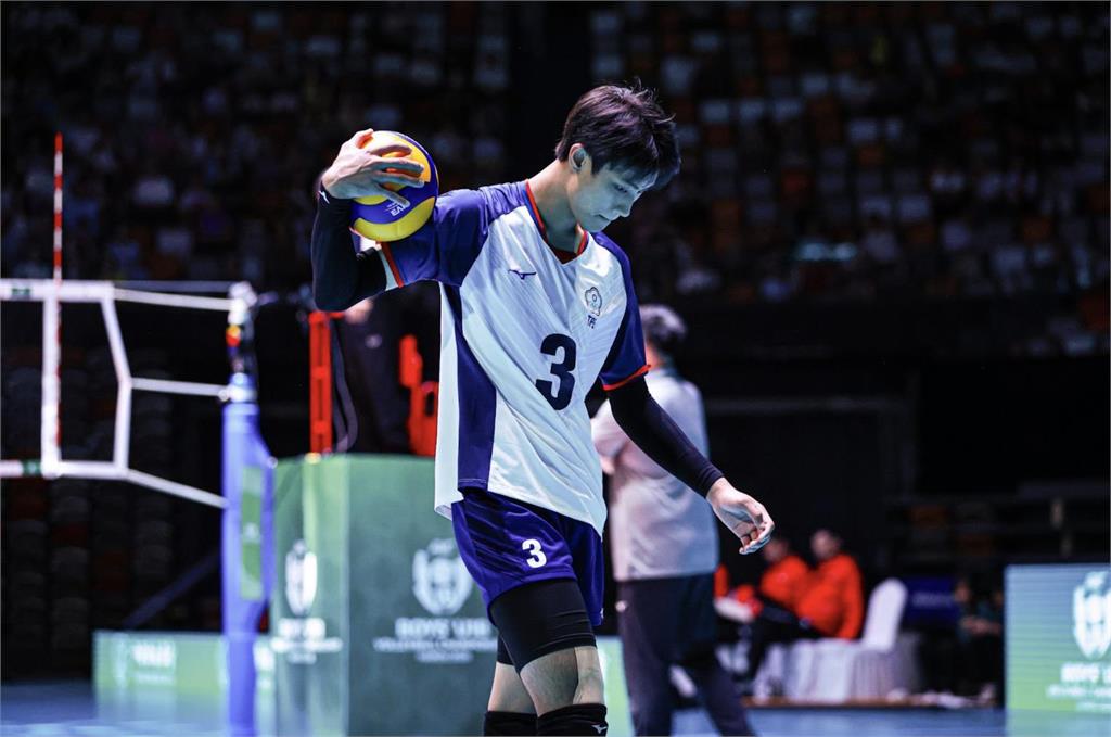 綜合／台灣男排鏖戰5局擊退中國摘銅！睽違25年重返U18亞錦賽頒獎台