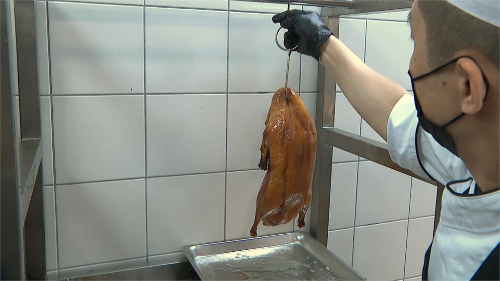 京式原味尬粵式酥香！　業者赴北京取經　　搶攻大巨蛋人潮