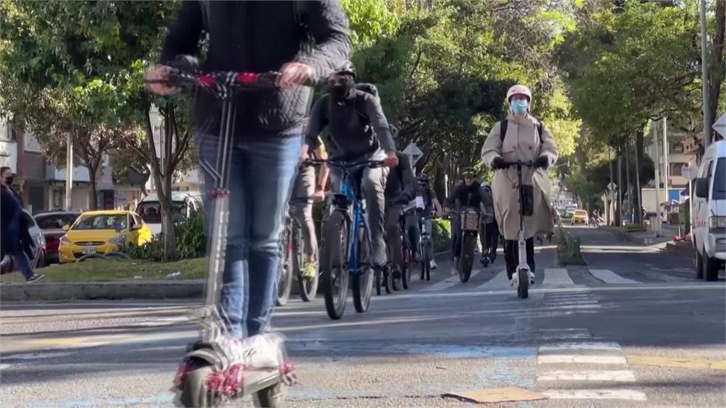 汽機車禁止上路！哥倫比亞「無車日」　4.6萬人騎單車響應環保
