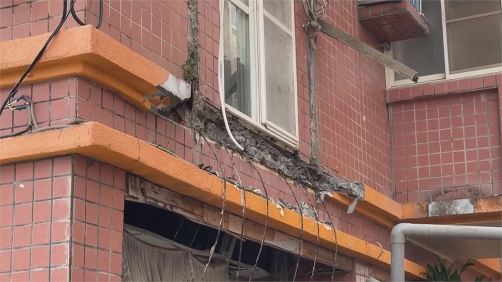 恆春半島吹14級陣風！　潘慧如恆春度假小屋「鐵皮屋頂整片掀起」