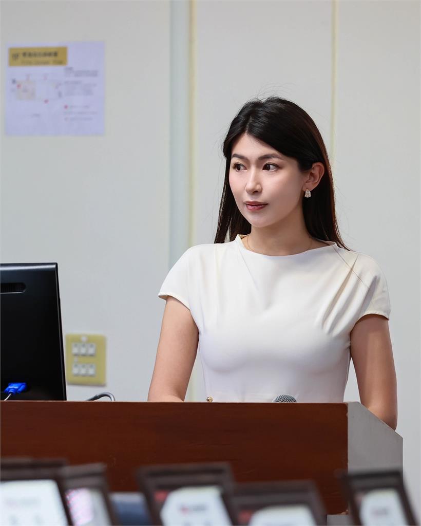 「小草女神」劉芩妤要選議員　「挑戰地區曝」1關鍵網讚：咪咪說的都對