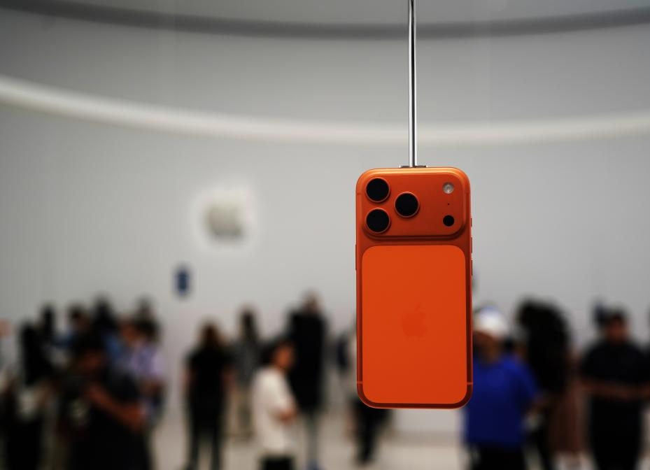 中國人依舊「i」不釋手!iPhone 17預售「官網大塞車」網傻眼:不是說醜嗎
