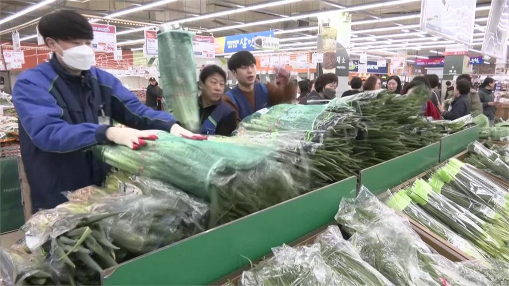 高通膨時代消費緊縮！　南韓民眾市場搶蔥
