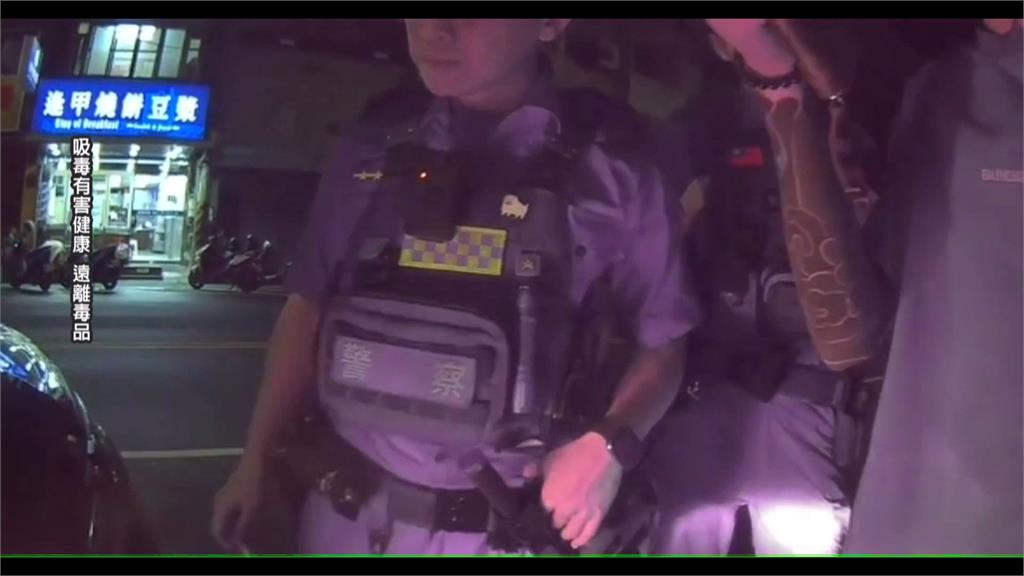 又是毒駕! 逢甲商圈轎車連撞4機車 苗栗無照駕駛撞警車