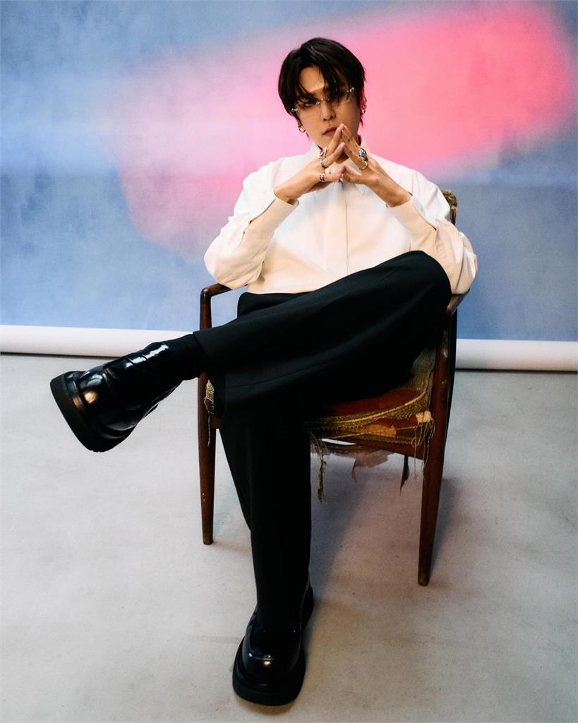 志祺七七走鐘獎「禁慾襯衫」帥爛紅毯!「SSR臉蛋猛升級」網愣:這誰啦