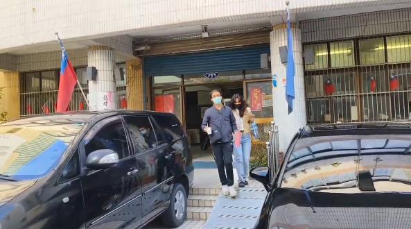 快新聞/國民黨慘了!檢調突襲搜嘉義市黨部 主委、黨工10多人涉假連署