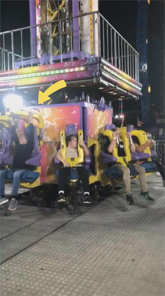 驚聲尖叫!女童玩自由落體「沒綁安全帶」 隔壁男童1句話成救命恩人