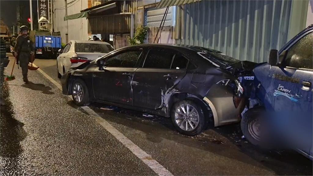漢光演習車禍插曲! 戰車撞4車、騎士遭捲戰術輪車車底