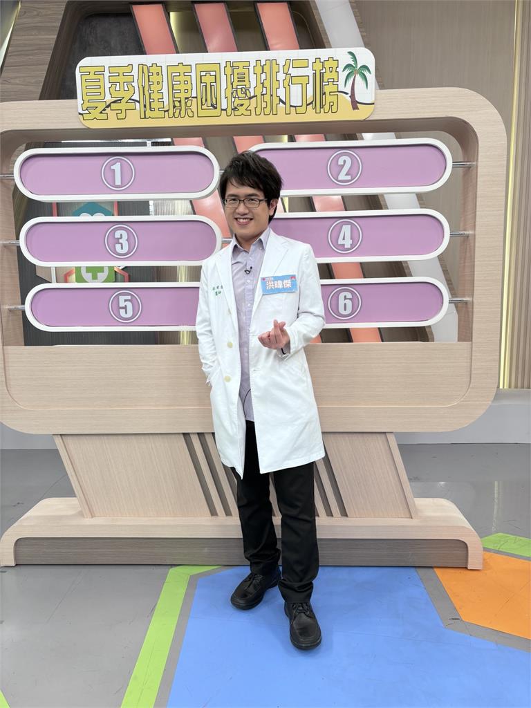《醫學大聯盟》王思佳夏日崩潰日常！汗水猛攻後腦勺靠「神器」撐全場