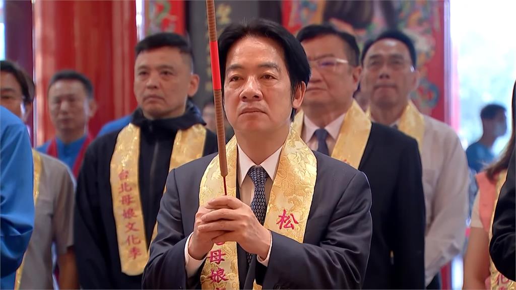 賴清德宣示「珍奶不再喝全糖」 釣出蔡總統幽默「留言開槓」網友笑翻