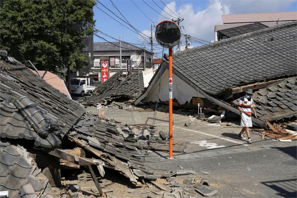 日本熊本震災已38死 台灣折疊床物資送達
