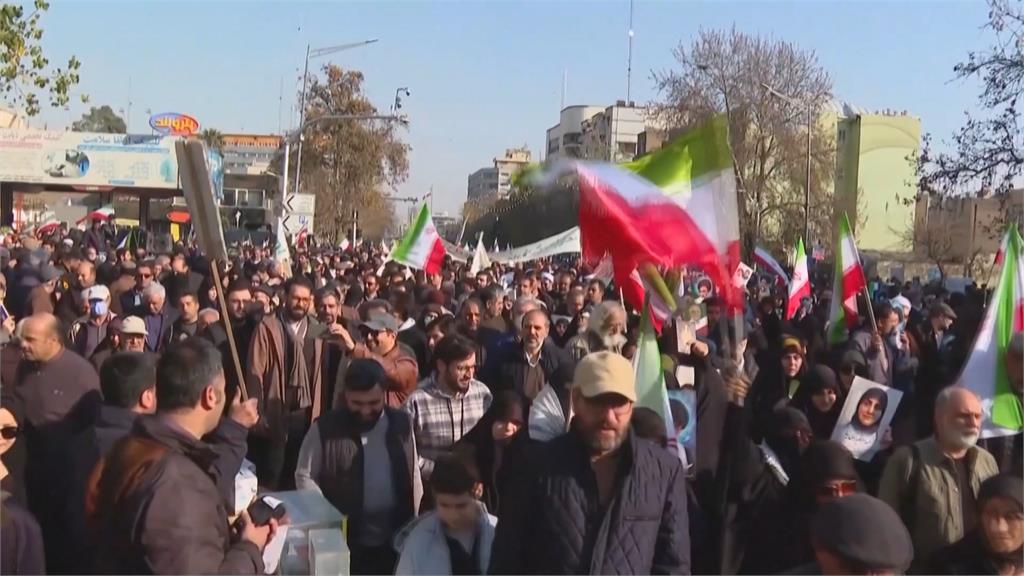 美國「林肯號」航母打擊群抵中東　伊朗強硬反擊：我們準備好了