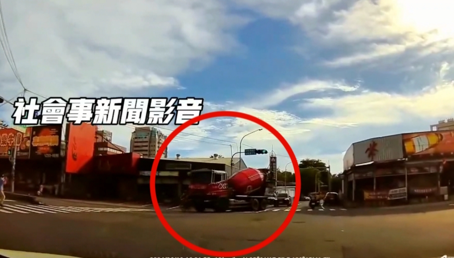 視線死角? 水泥預拌車撞死17歲騎單車女高中生