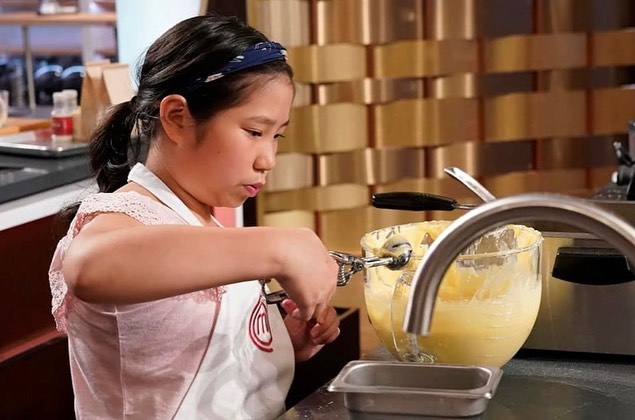 10歲台裔小女孩廚藝節目奪冠！征服「地獄廚神」抱走300萬獎金