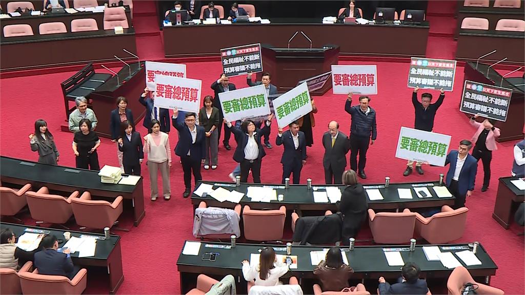 前藍委許毓仁赴美國會聽證 籲國防預算盡速通過