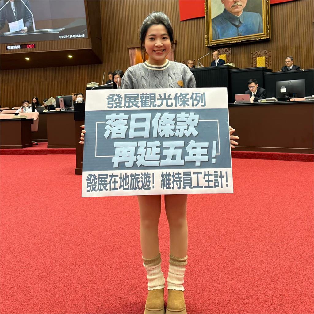 徐巧芯遭嗆說謊不打草稿!四叉貓曬「2圖」狠批:妳大學還沒有時代力量