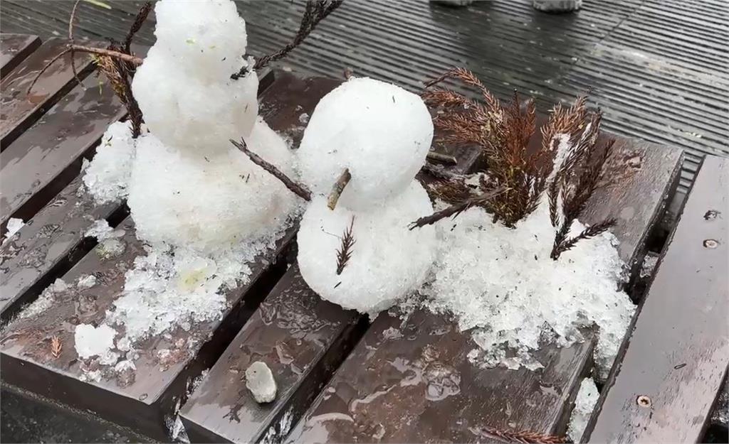 冷氣團急凍轉乾冷! 太平山"銀白世界"再現霧淞美景