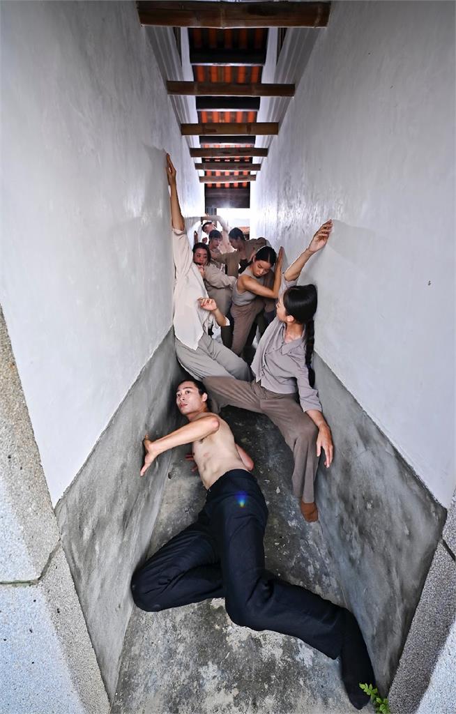 未盡之線 HPS 舞蹈劇場十週年製作 3/28 – 29 衛武營戲劇院登場