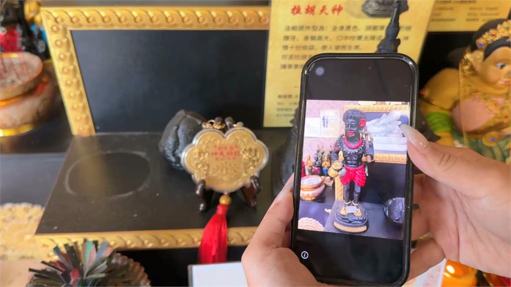 最壞身教！賊攜家帶眷　行竊四面佛神尊、金牌