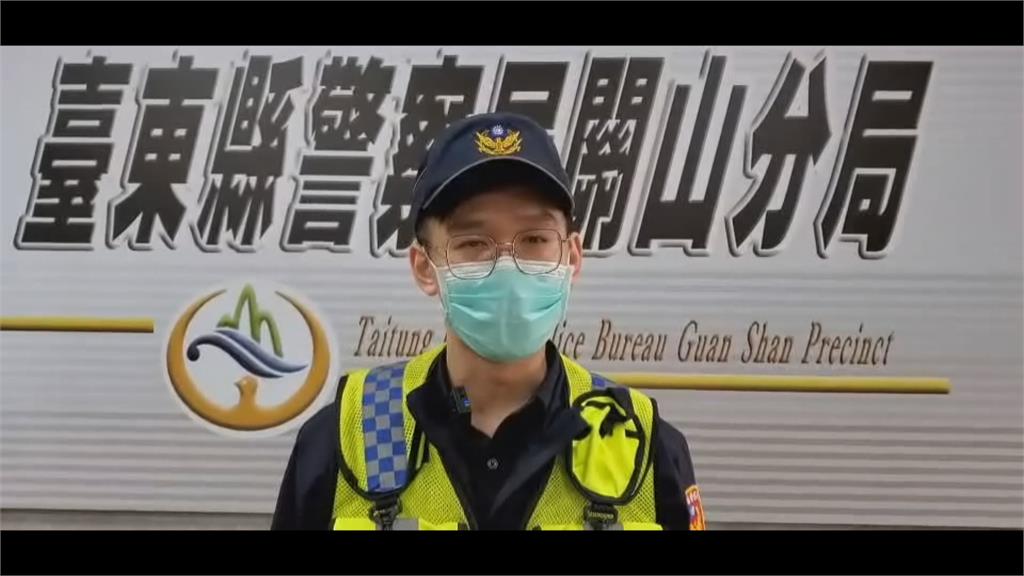 怎麼有顆大石頭?民眾移開發現竟是穿山甲