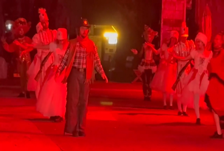 遊樂園打造黑色耶誕美學 基隆海洋廣場冬季點燈啟動