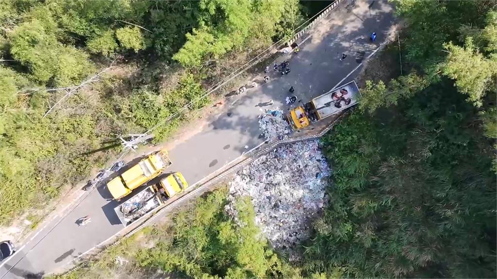 月世界邊坡驚人垃圾山　檢警追查揪資深里長操盤