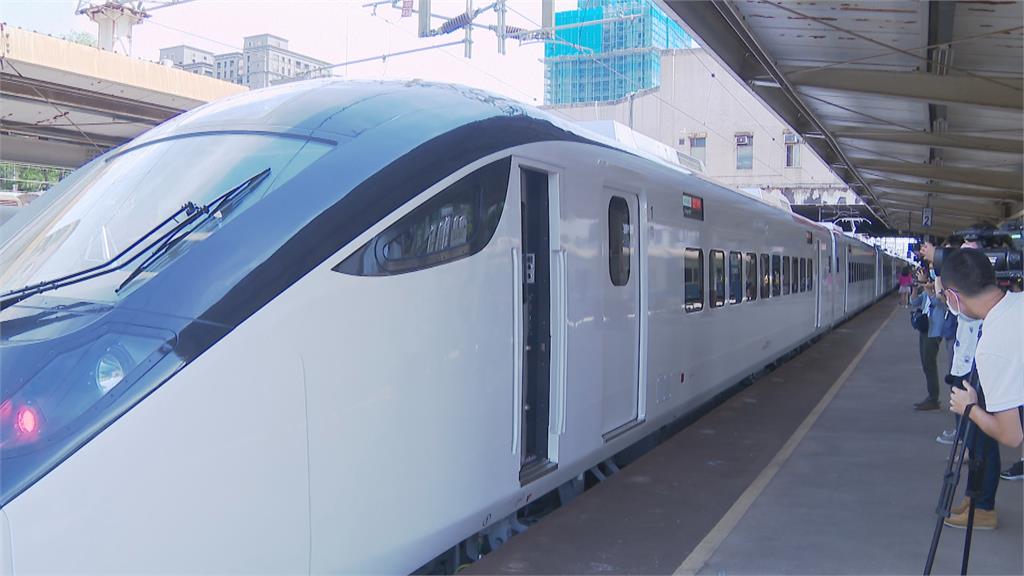 台鐵全新引進EMU3000城際列車　首度試運轉 