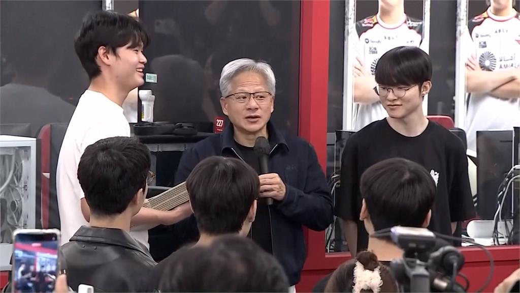 韓版兆元宴登場　黃仁勳偕南韓CEO們大啖五花肉