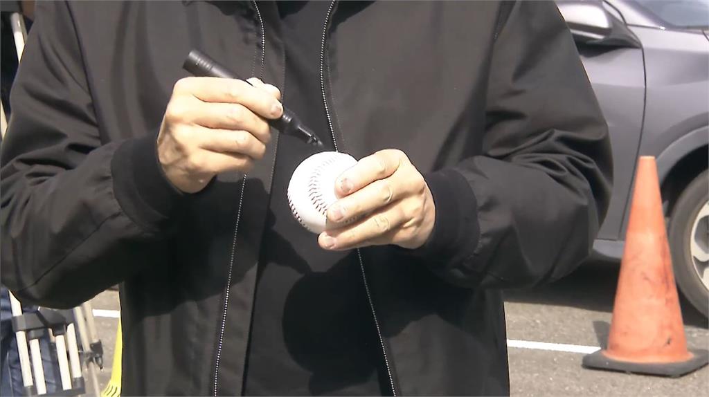 快閃26小時見朋友! 黃仁勳:張忠謀狀態很好