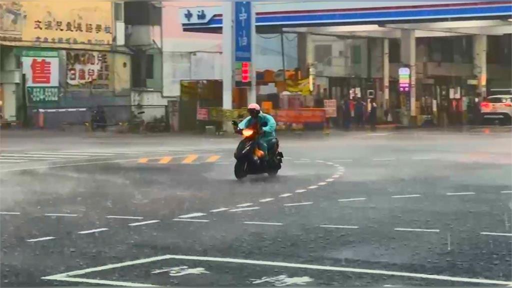 巴威恐成「傳說等級強颱」颱風假看這天？專家揭「2路徑劇本」侵台關鍵日曝