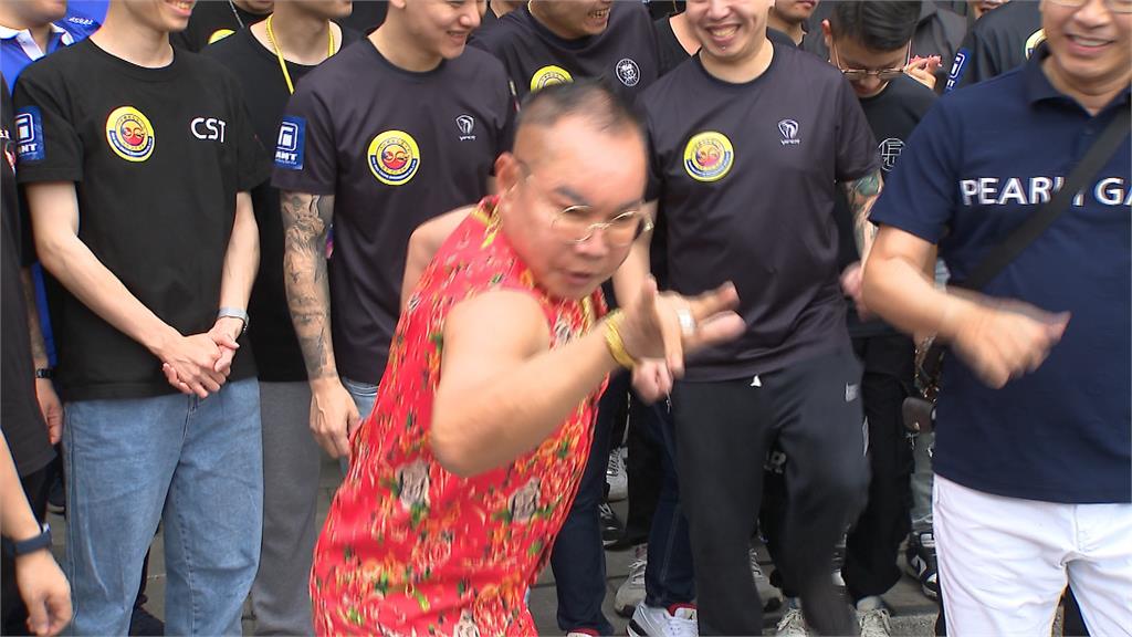 身價百億！　吊車大王也被詐騙　　一通電話20萬飛了　還包6千紅包給車手